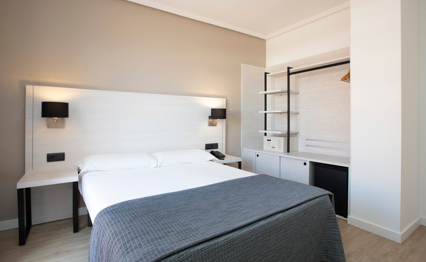 Porcel-Ganivet-Room-10