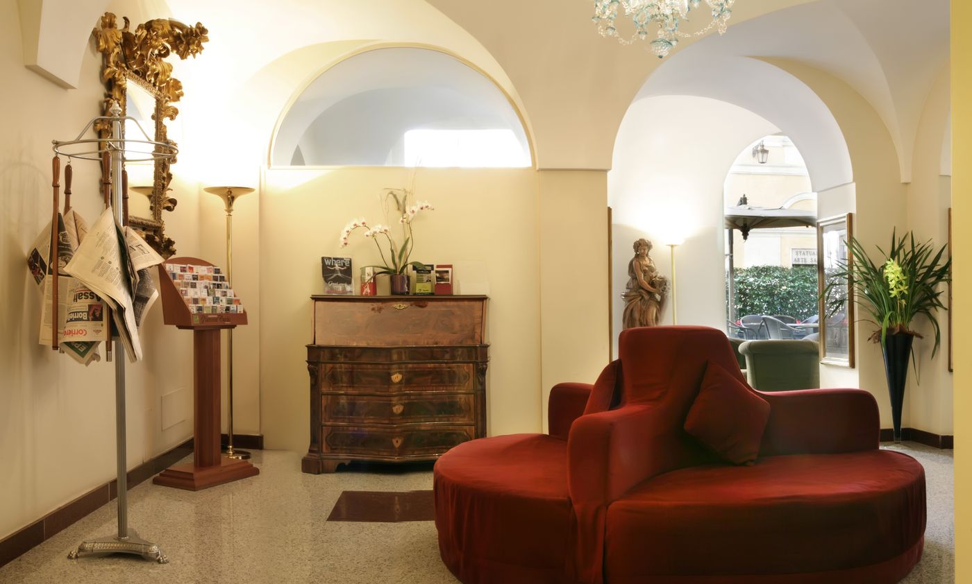 Albergo-Santa-Chiara-Lobby-9