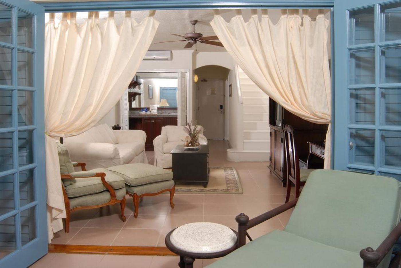 Savannah Beach Hotel