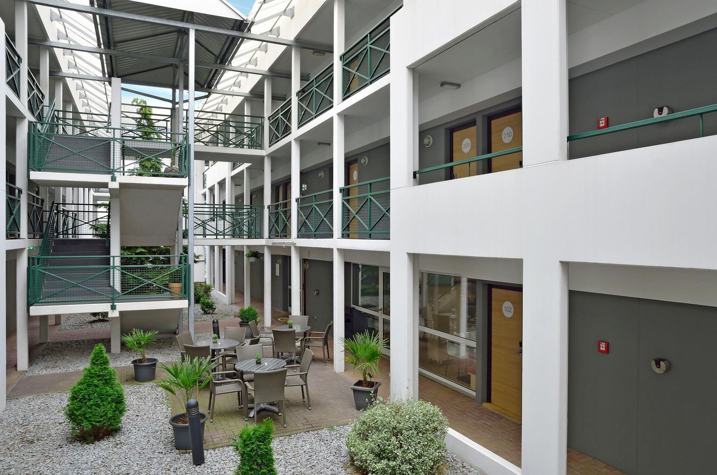 B-B-Hotel-Berlin-Sud-Genshagen-General-view-1