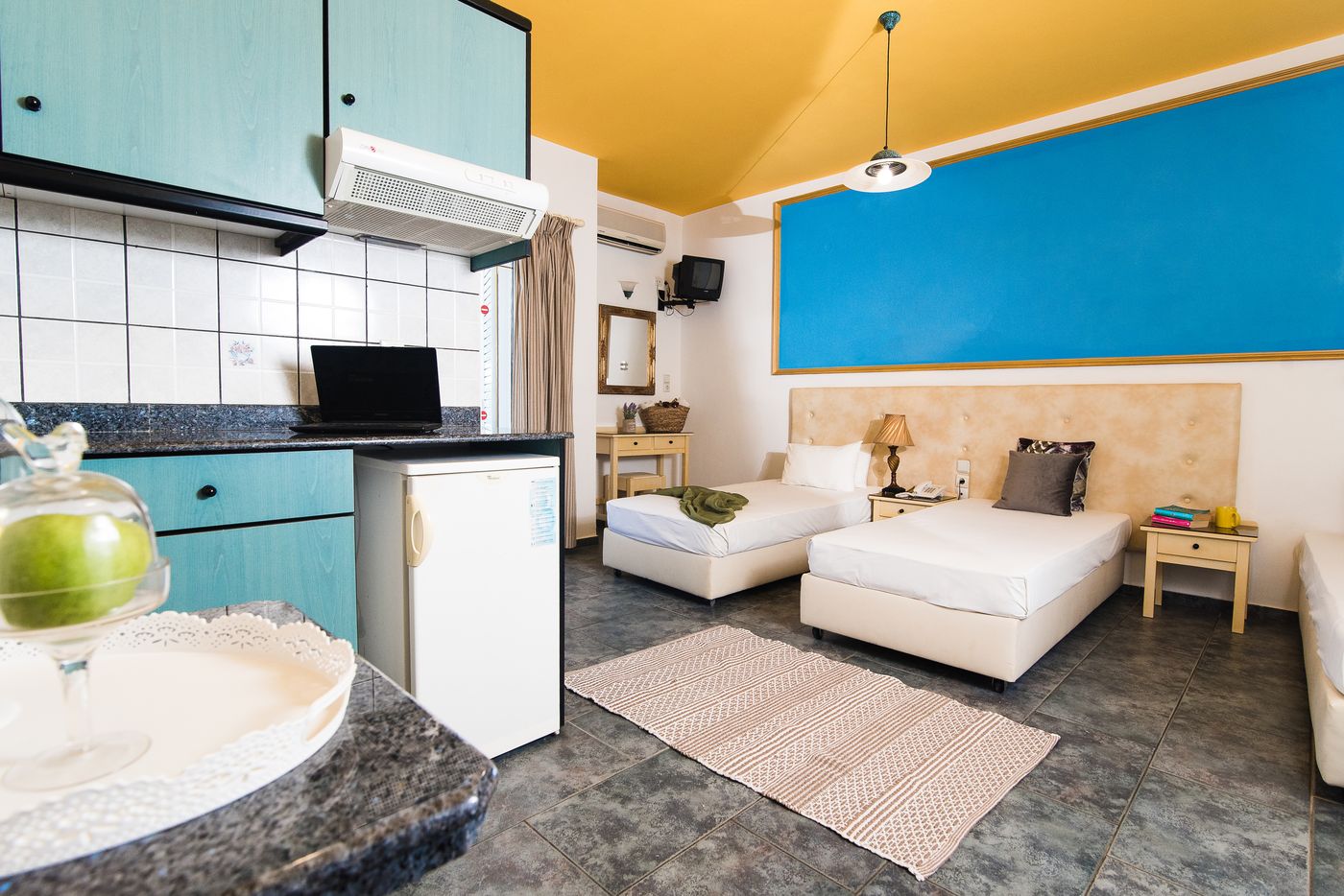 Yiannis-Manos-Apartments-Room-55