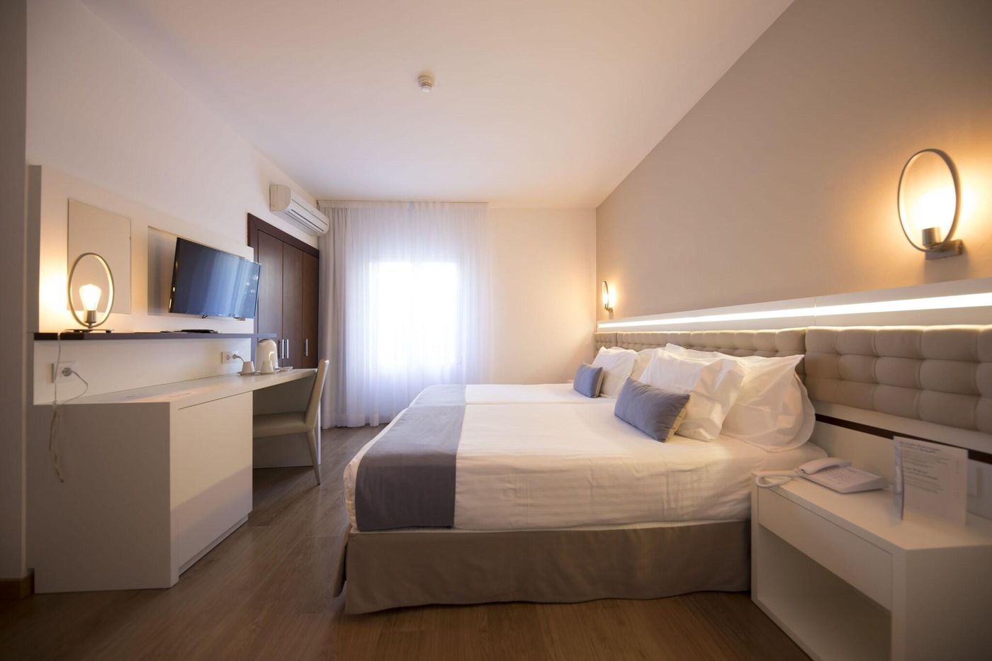 Park-Hotel-San-Jorge-Room-10
