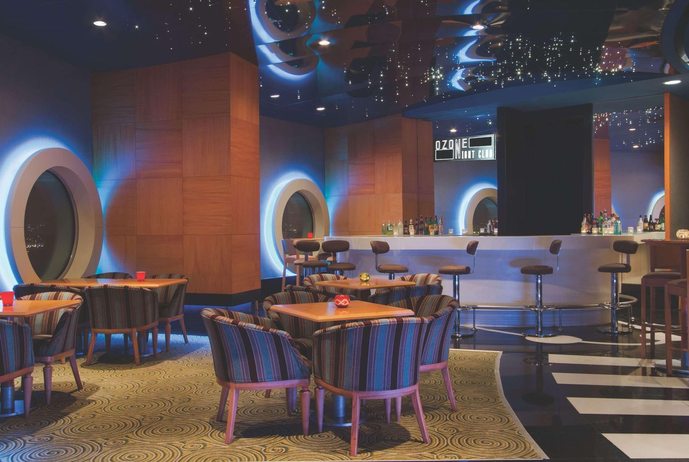 Wyndham-Grand-Izmir-Ozdilek-Bar-43