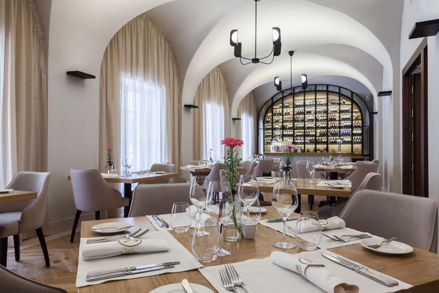 Mamaison-Hotel-Le-Regina-Warsaw-Restaurant-32