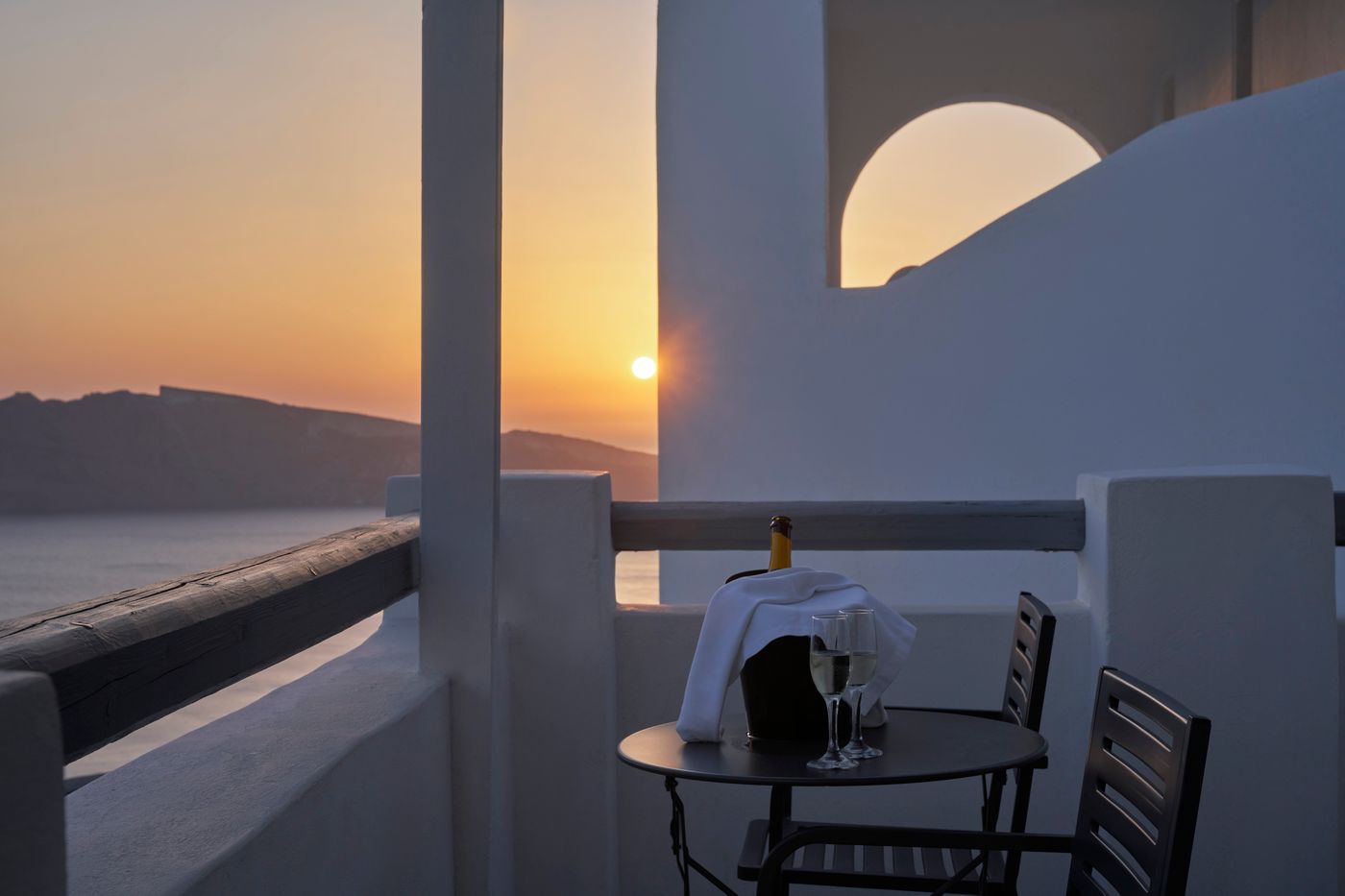 Mr-and-Mrs-White-Oia-Santorini-Room-53