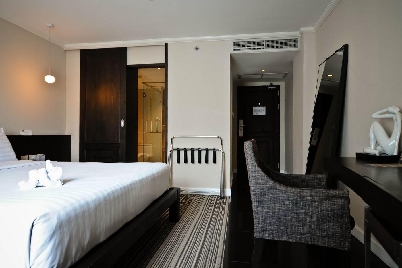 S-15-Sukhumvit-Room-16