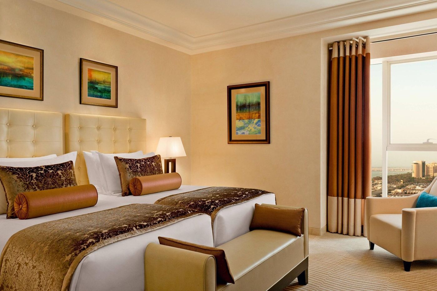 Grosvenor-House-West-Marina-Beach-Room-34