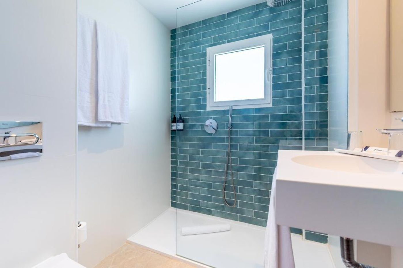 THB San Fermin - Superior Room with Pool View