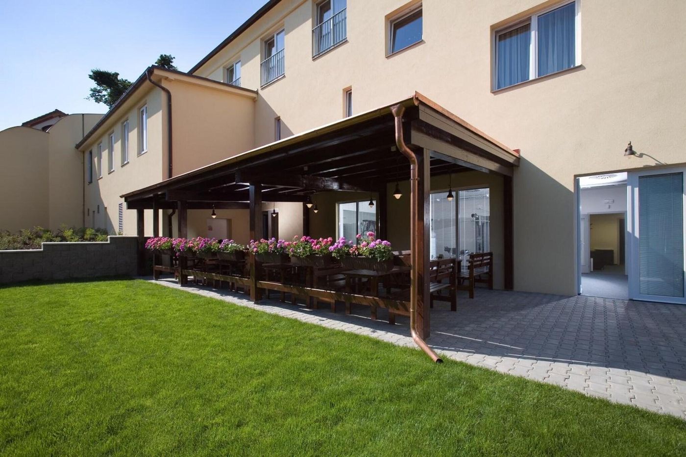 Dolce-Villa-General-view-2