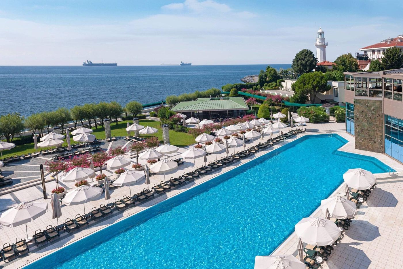 Renaissance-Polat-Istanbul-Pool-69