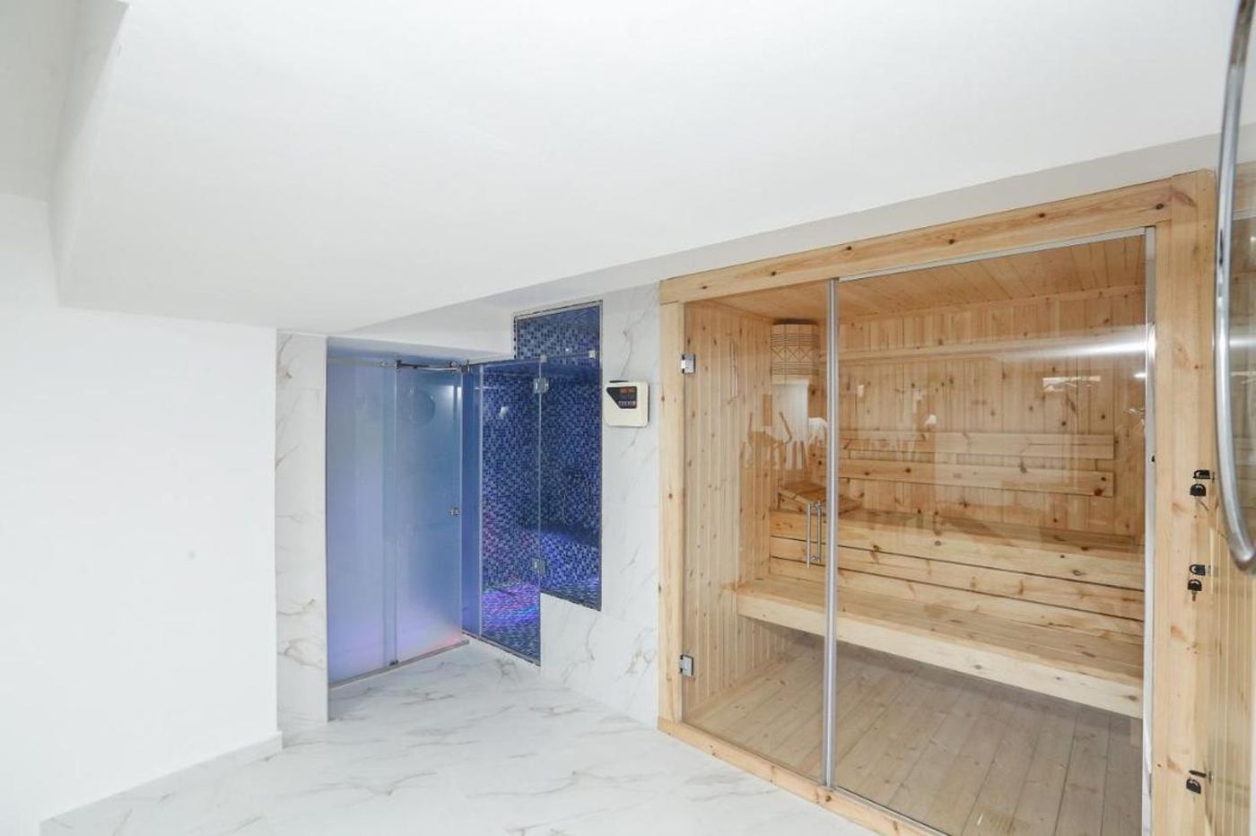 Oxford Hotel 12.12.25