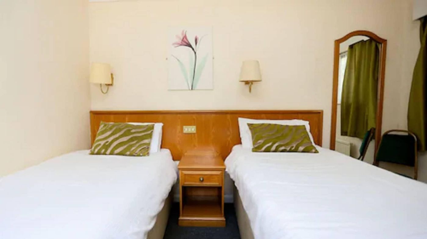 Fairways Lodge & Leisure Club-United Kingdom-MANCHESTER -Room-7