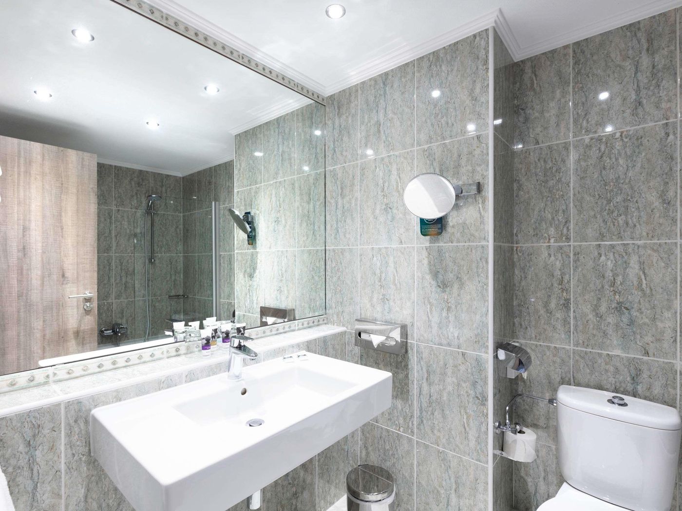 Mercure-Luxembourg-Kikuoka-Golf-And-Spa-Room-40