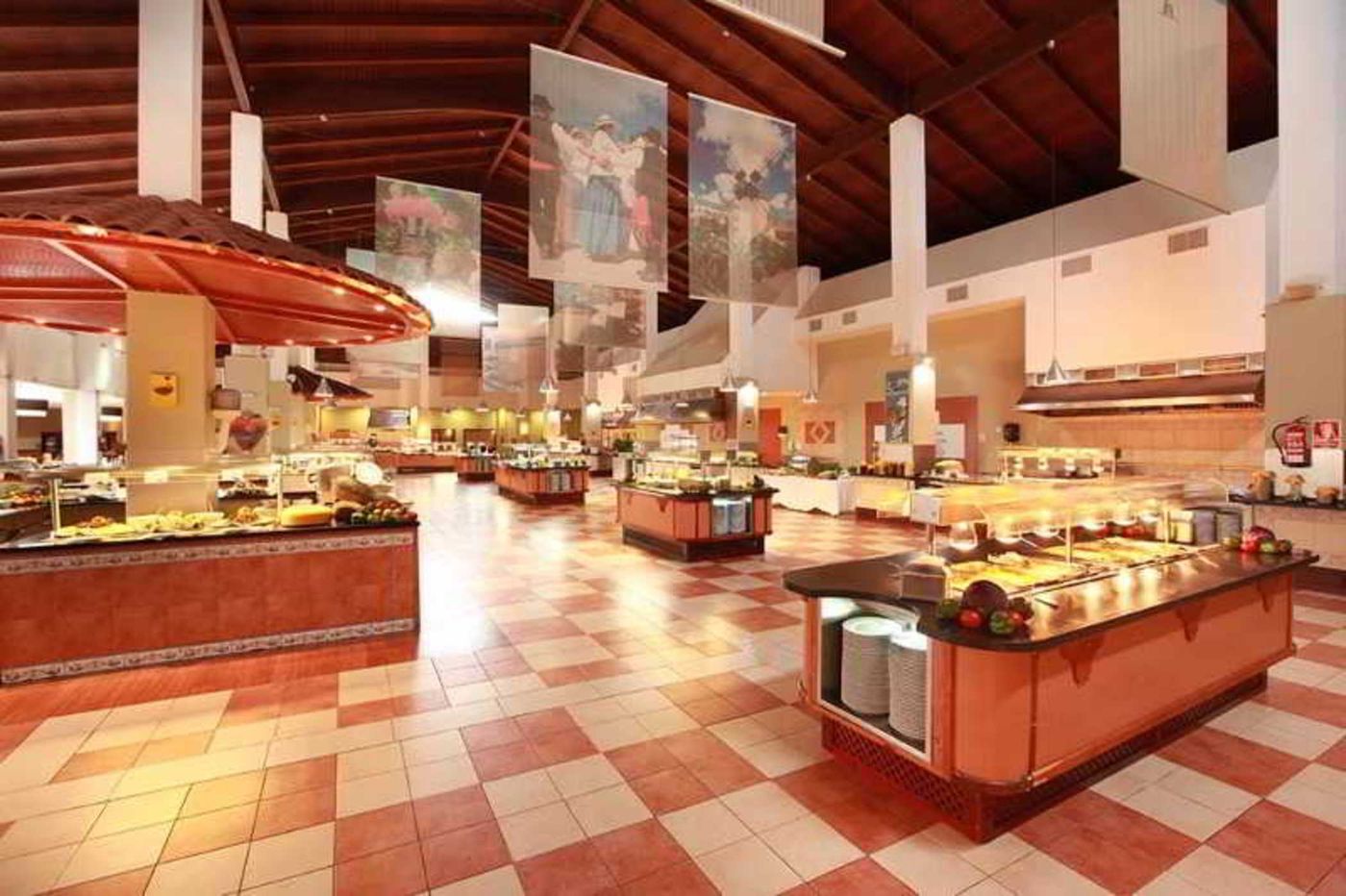 TUI-Magic-Life-Fuerteventura-Restaurant-32