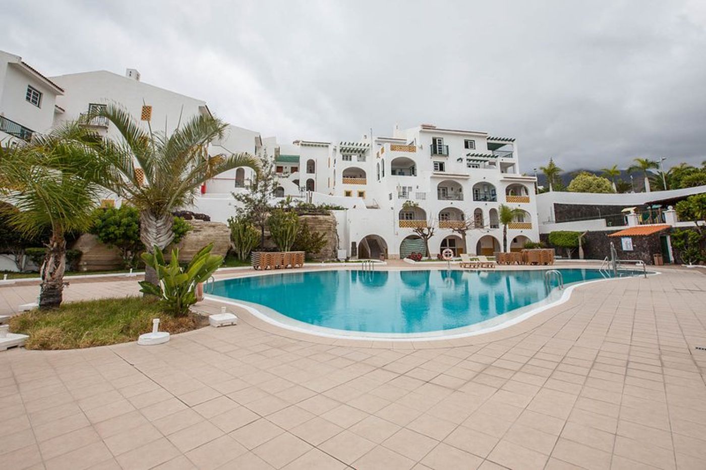 Pueblo-Torviscas-Terrace-1