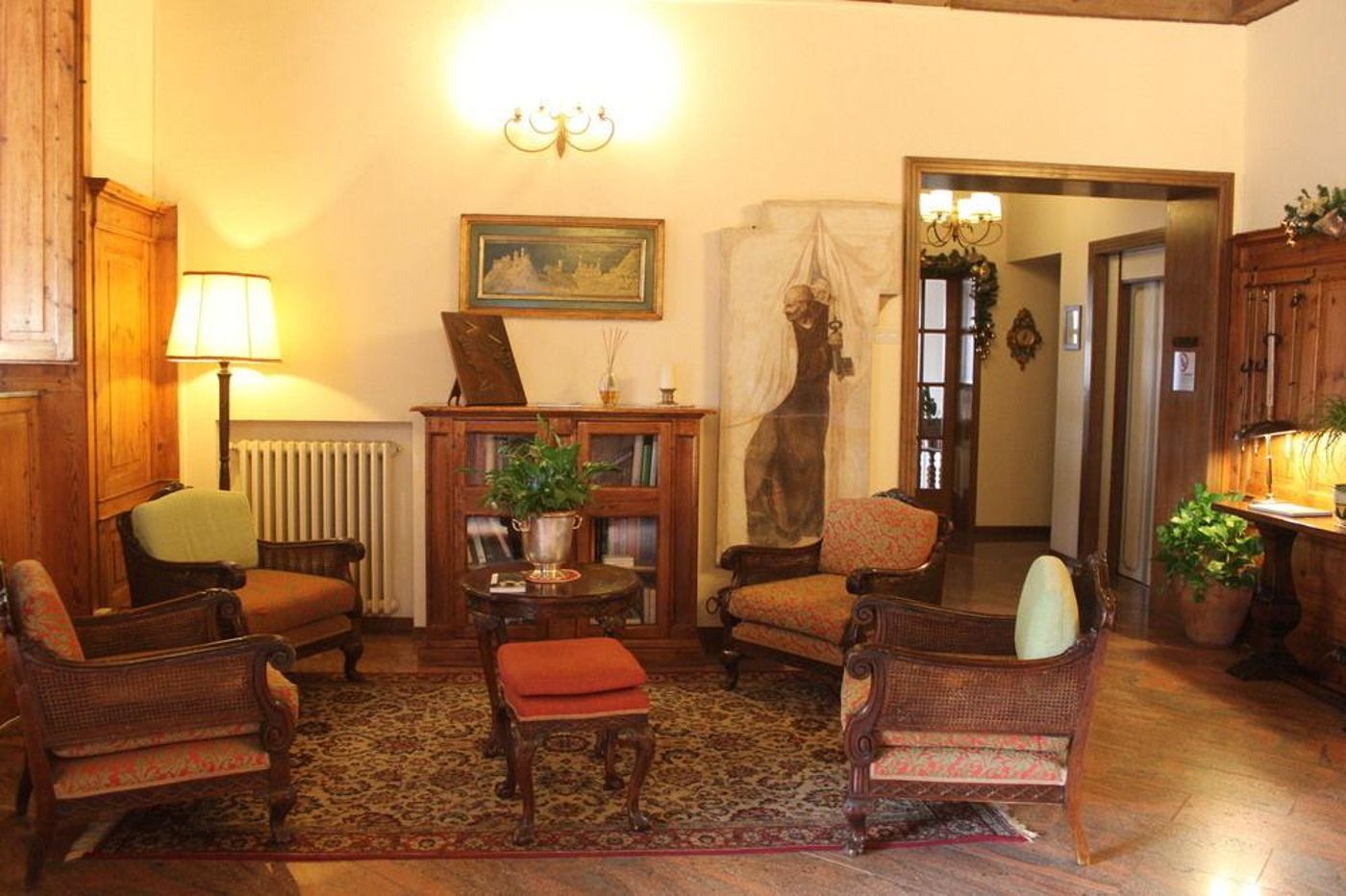 Villa-Scacciapensieri-Lobby-13