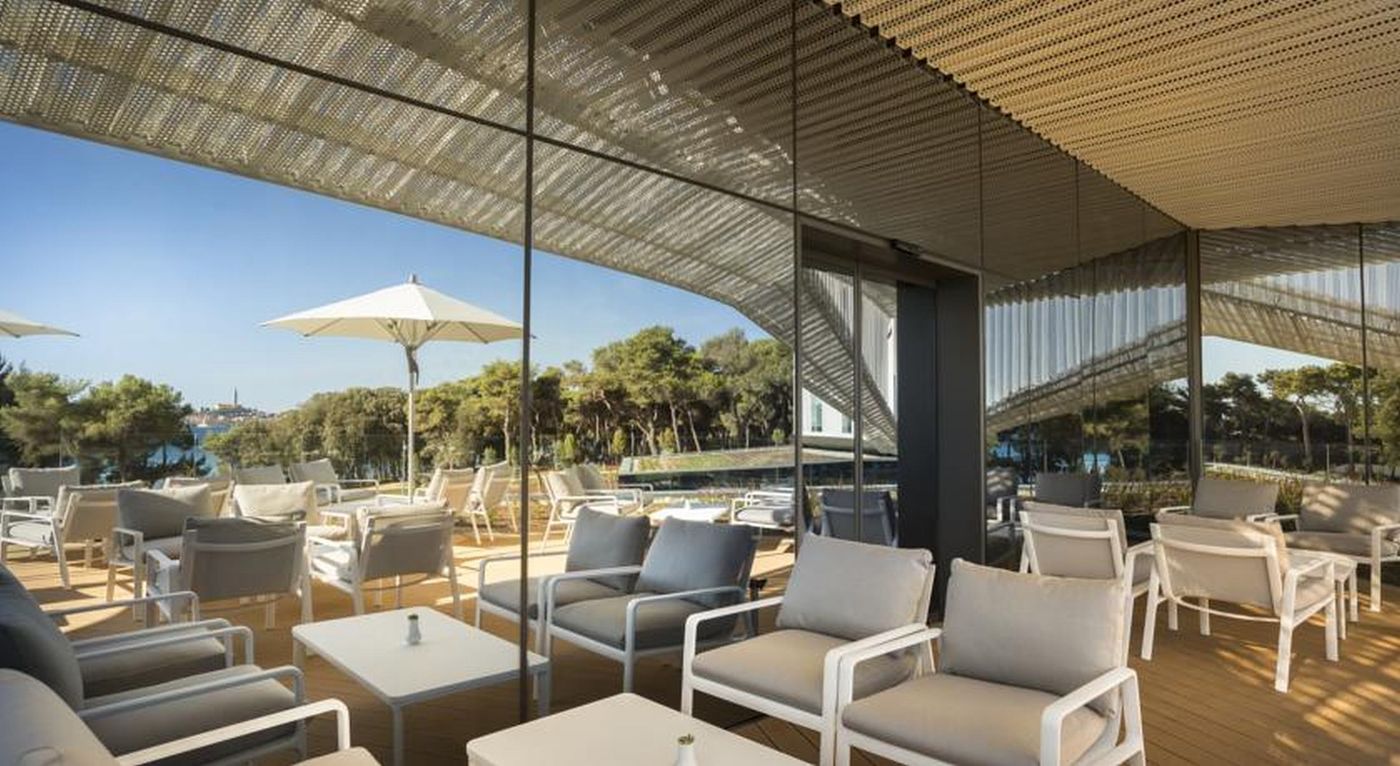 Family-Hotel-Amarin-by-Maistra-Select-Bar-19