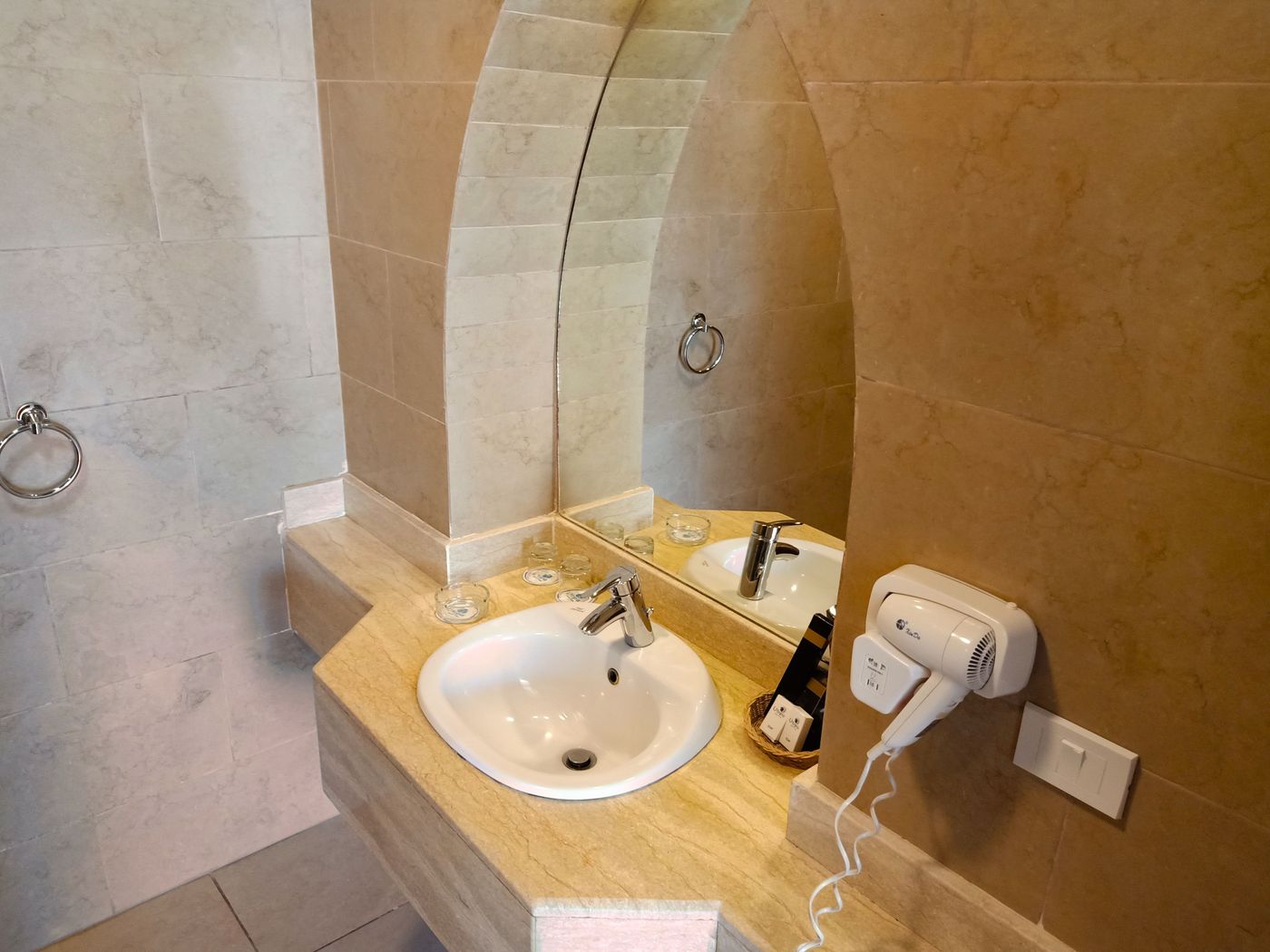 Utopia-Beach-Club-Room-50