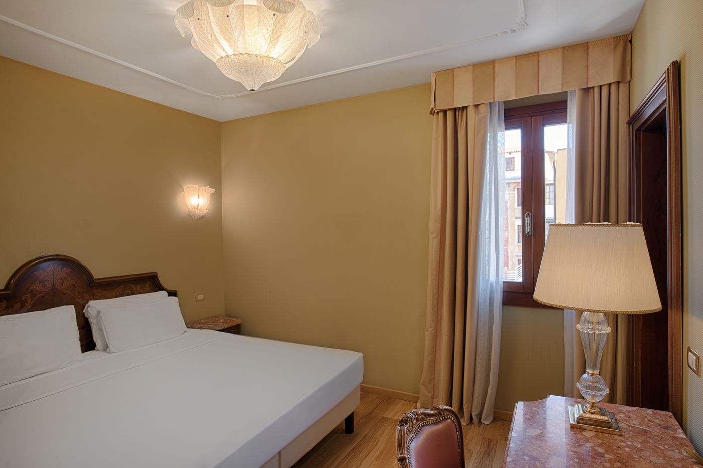 NH-Venezia-Santa-Lucia-Room-37