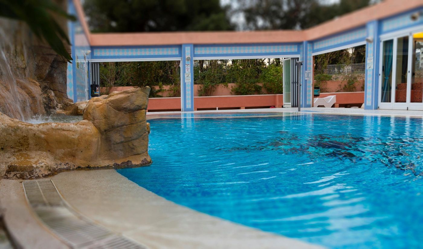 Hotel-Tropic-Pool-20