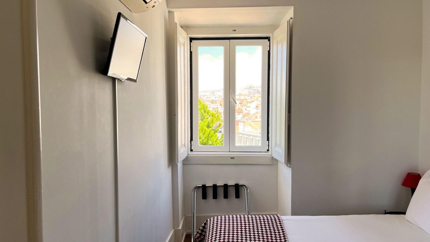 Casa-Do-Jasmim-By-Shiadu-Room-51