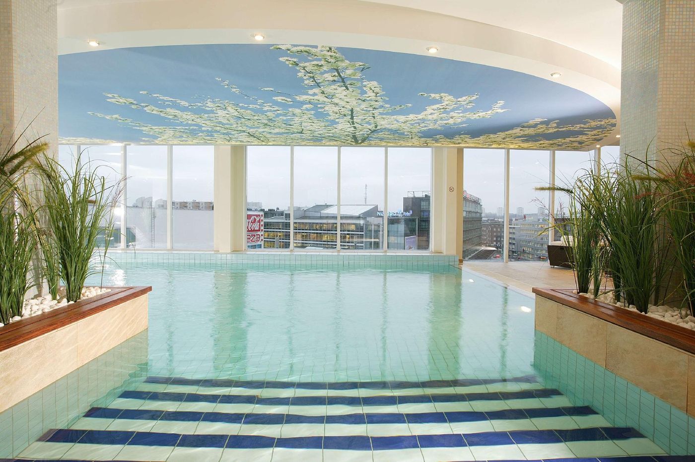 Nordic-Hotel-Forum-Pool-53