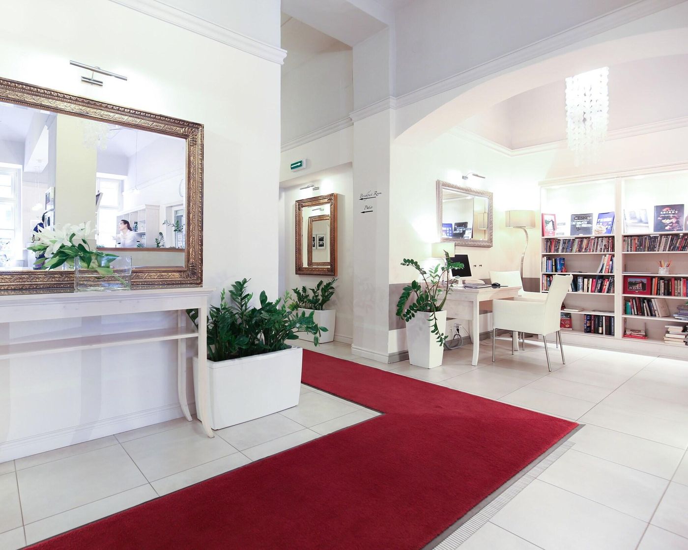 Unitas-Sports-and-Entertainment-4