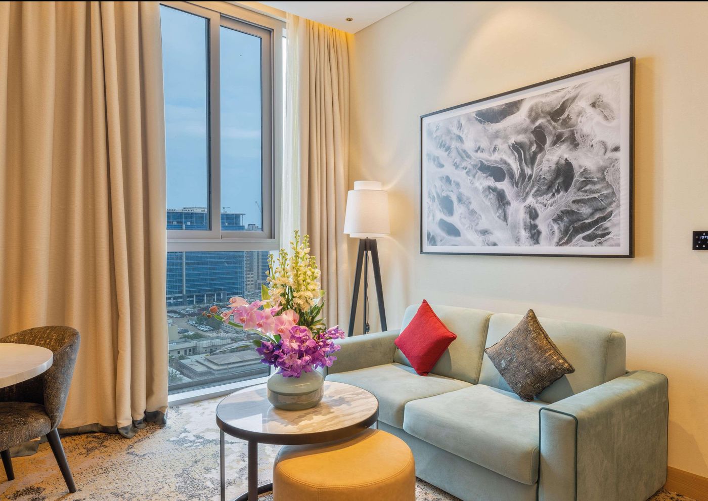 Embassy-Suites-By-Hilton-Doha-Old-Town-Room-6