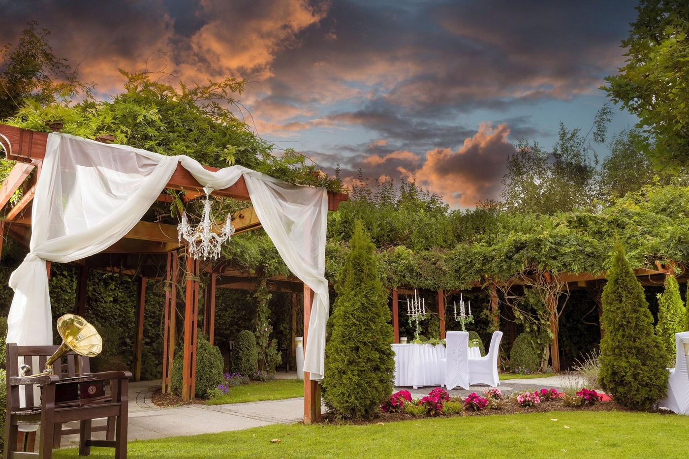 Carlton-Hotel-Blanchardstown-Terrace-5