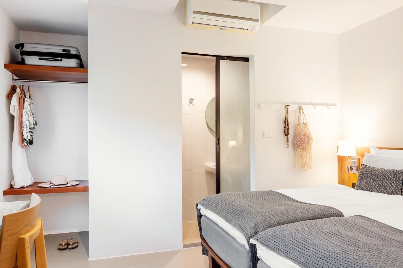 Sunwing-Kamala-Beach-Room-36