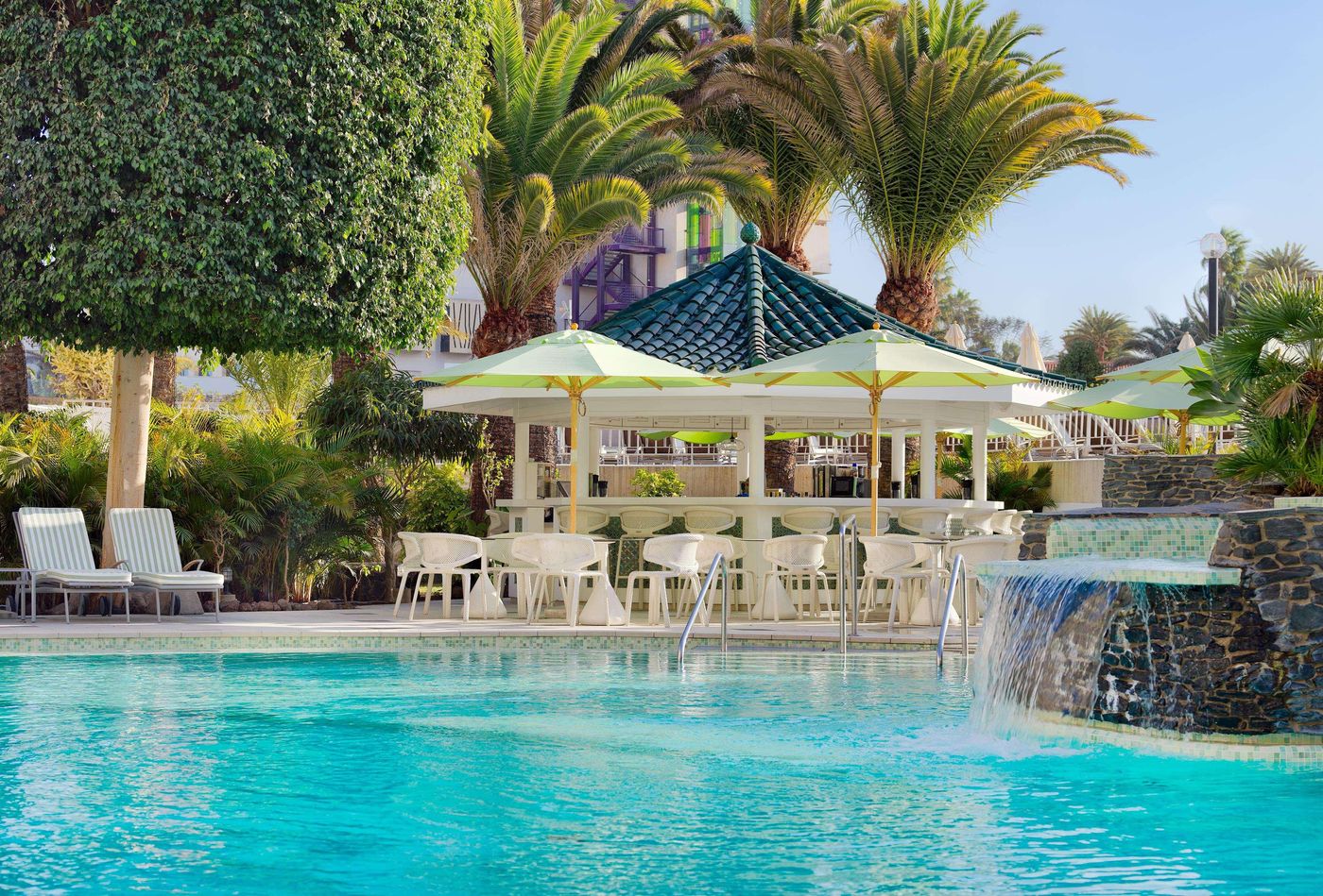 Seaside-Sandy-Beach-Hotel-Pool-4