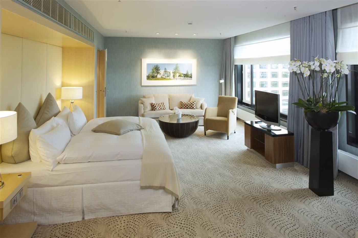 Sheraton-Berlin-Grand-Hotel-Esplanade-General-view-29