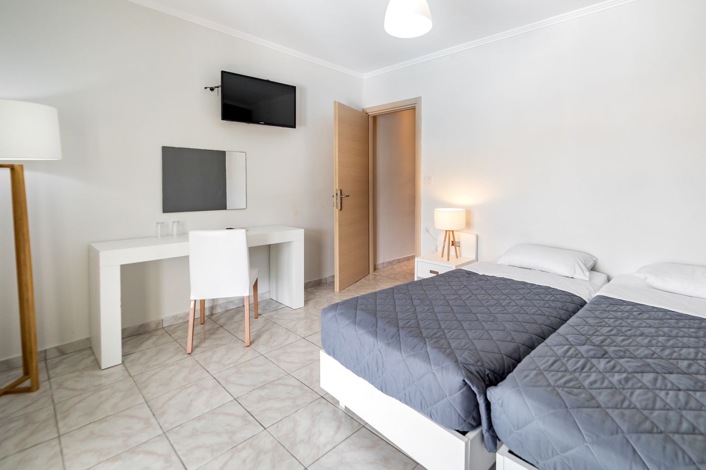 White Olive Premium Cameo Hotel