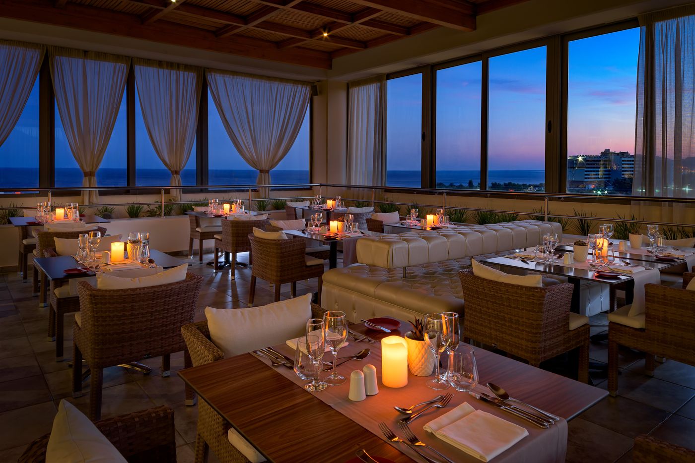 La-Marquise-Luxury-Resort-Complex-Restaurant-49