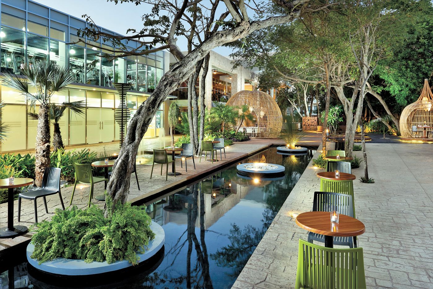 Essence-at-the-Fives-Beach-Terrace-20