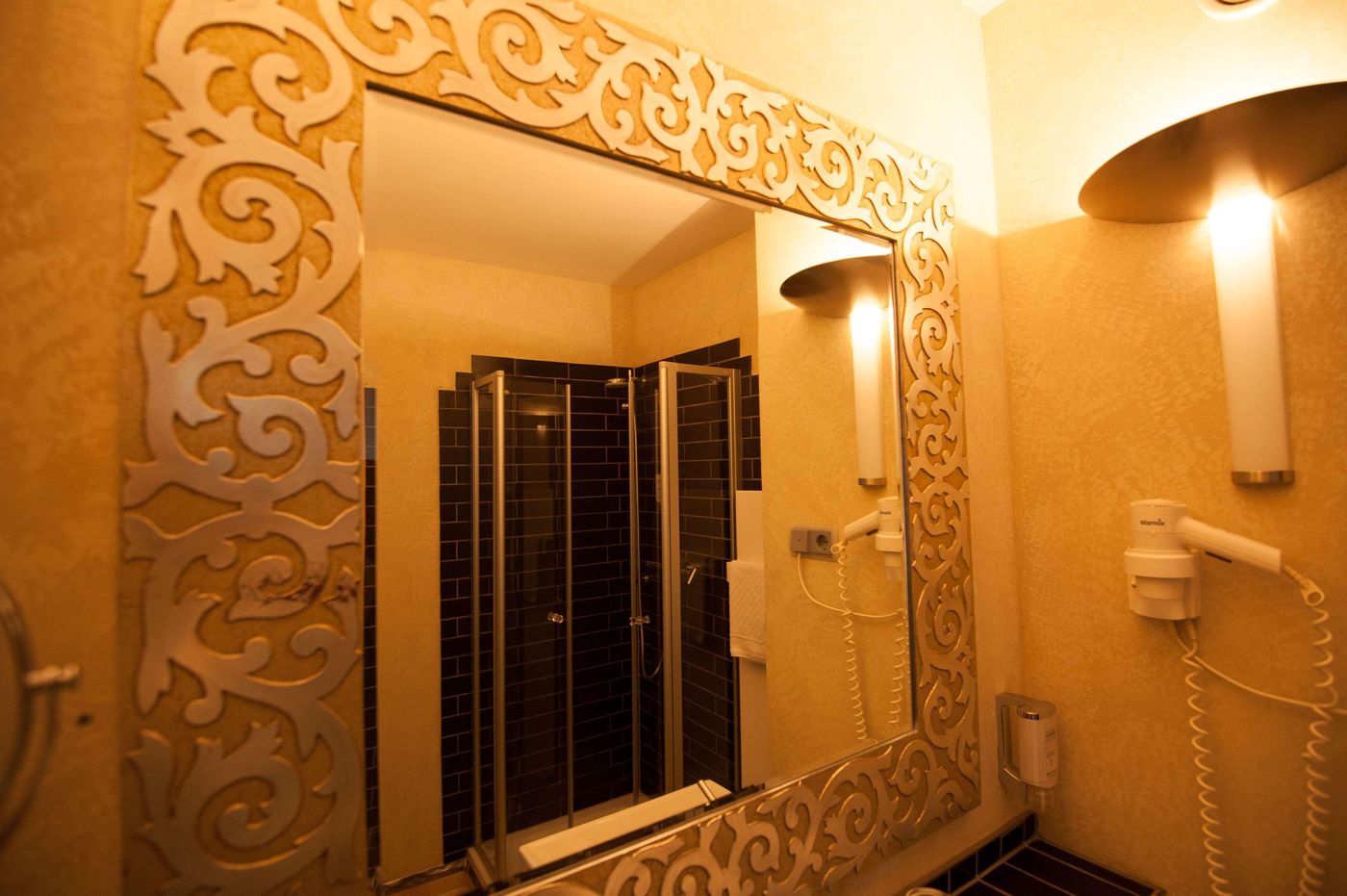 Turm Hotel - Germany - FRANKFURT AM MAIN  - Room - 9