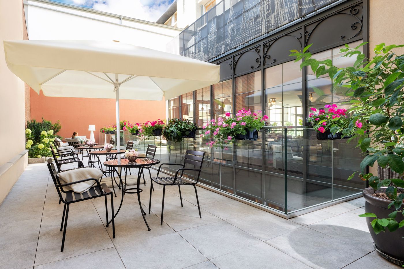 Leonardo-Boutique-Hotel-Krakow-Old-Town-Terrace-61