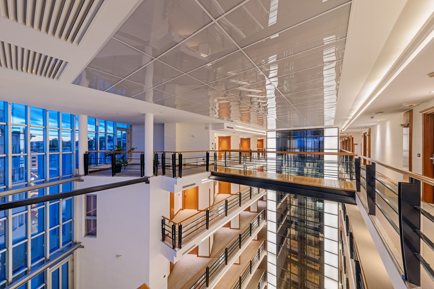 Hotel Dubrovnik-Croatia-Zagreb-Lobby-9