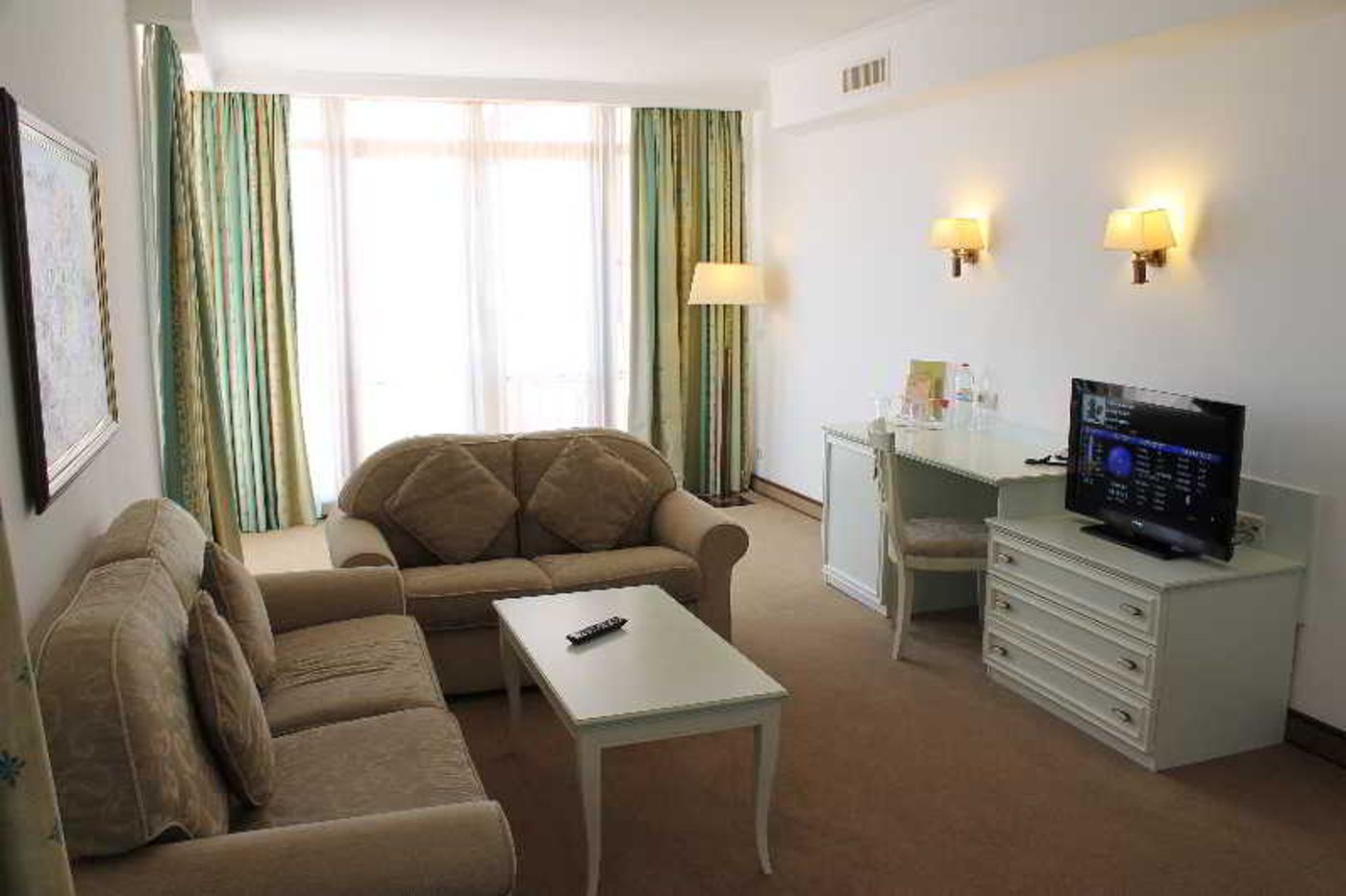 Royal-Palace-Helena-Park-Room-23