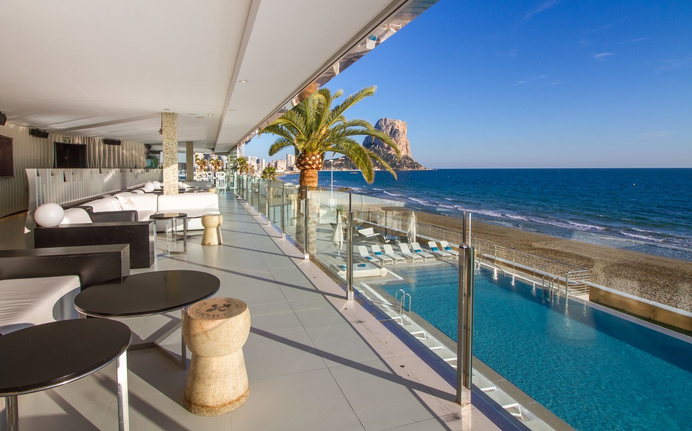 ESTIMAR-Calpe-Apartments-2---Two---Adults-Only--16---Bar-39