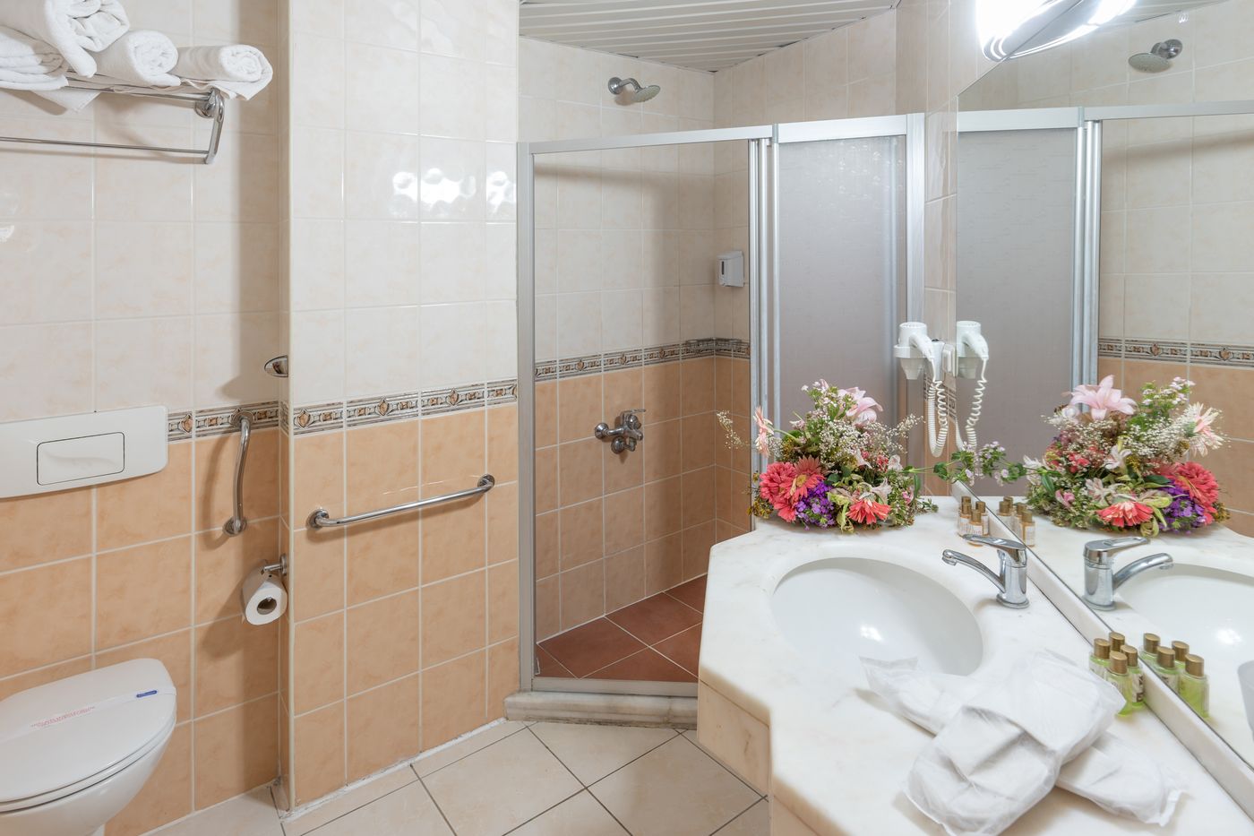 Grand-Vikin-Hotel-Room-37