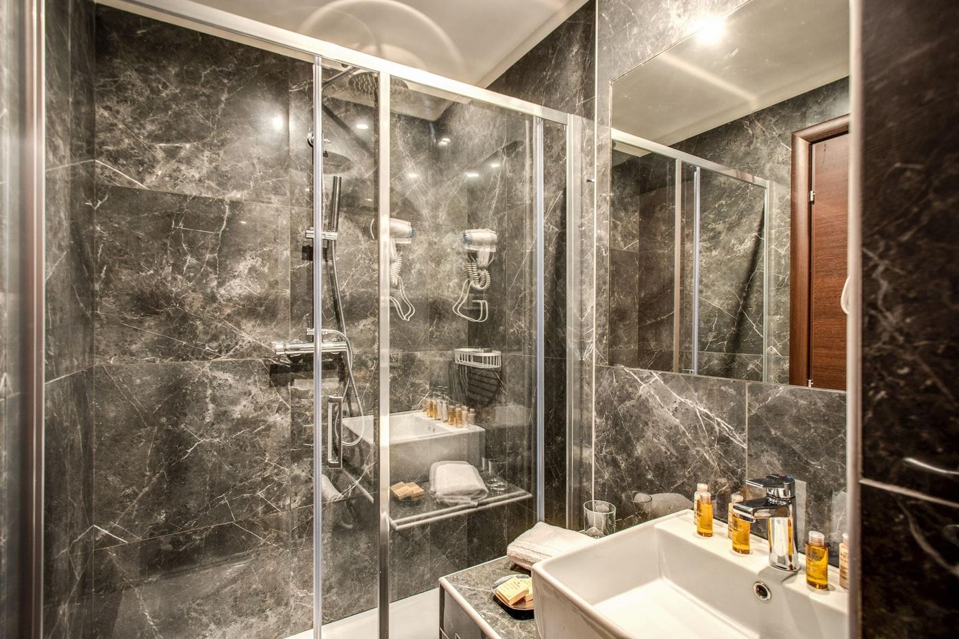 Relais-De-La-Poste-Room-48