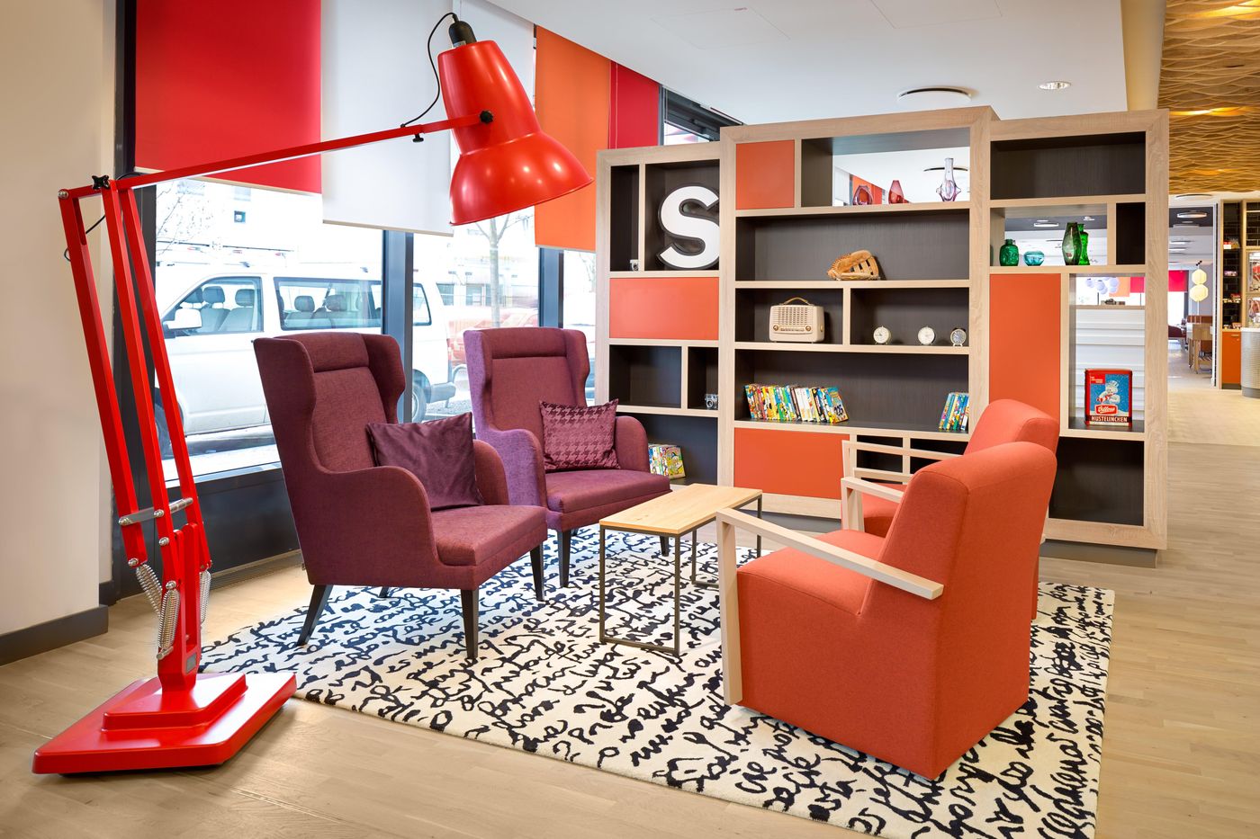 Holiday-Inn-Berlin-City-East-Side-Lobby-55