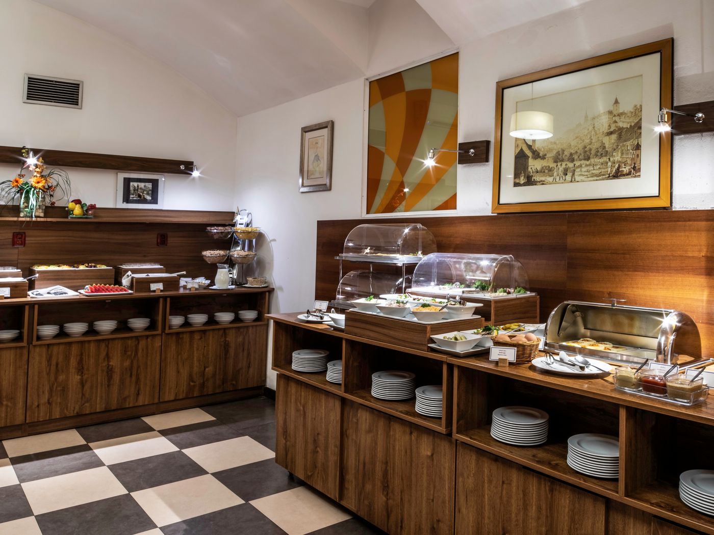 EA-Hotel-DownTown-Restaurant-30