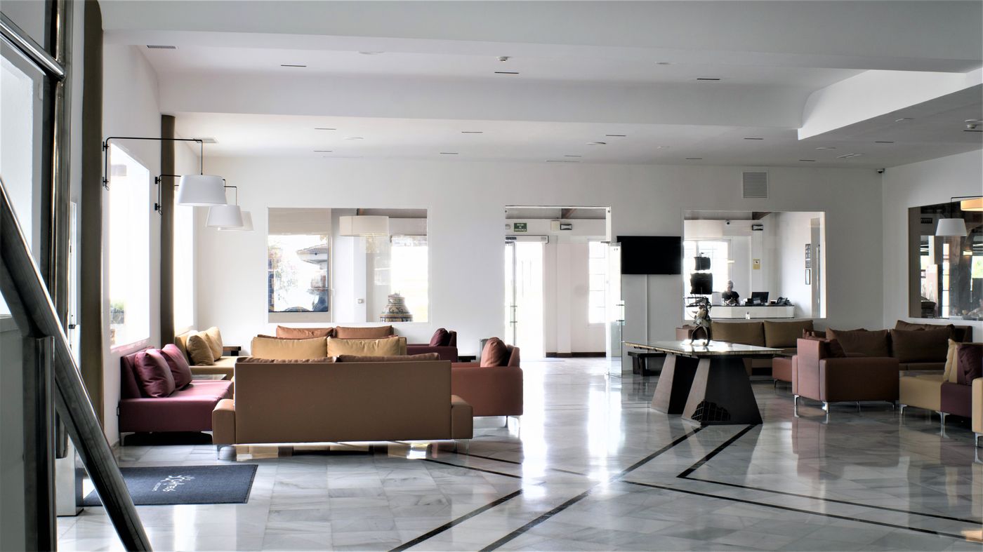 Carabela-Beach---Golf-Hotel-Lobby-52