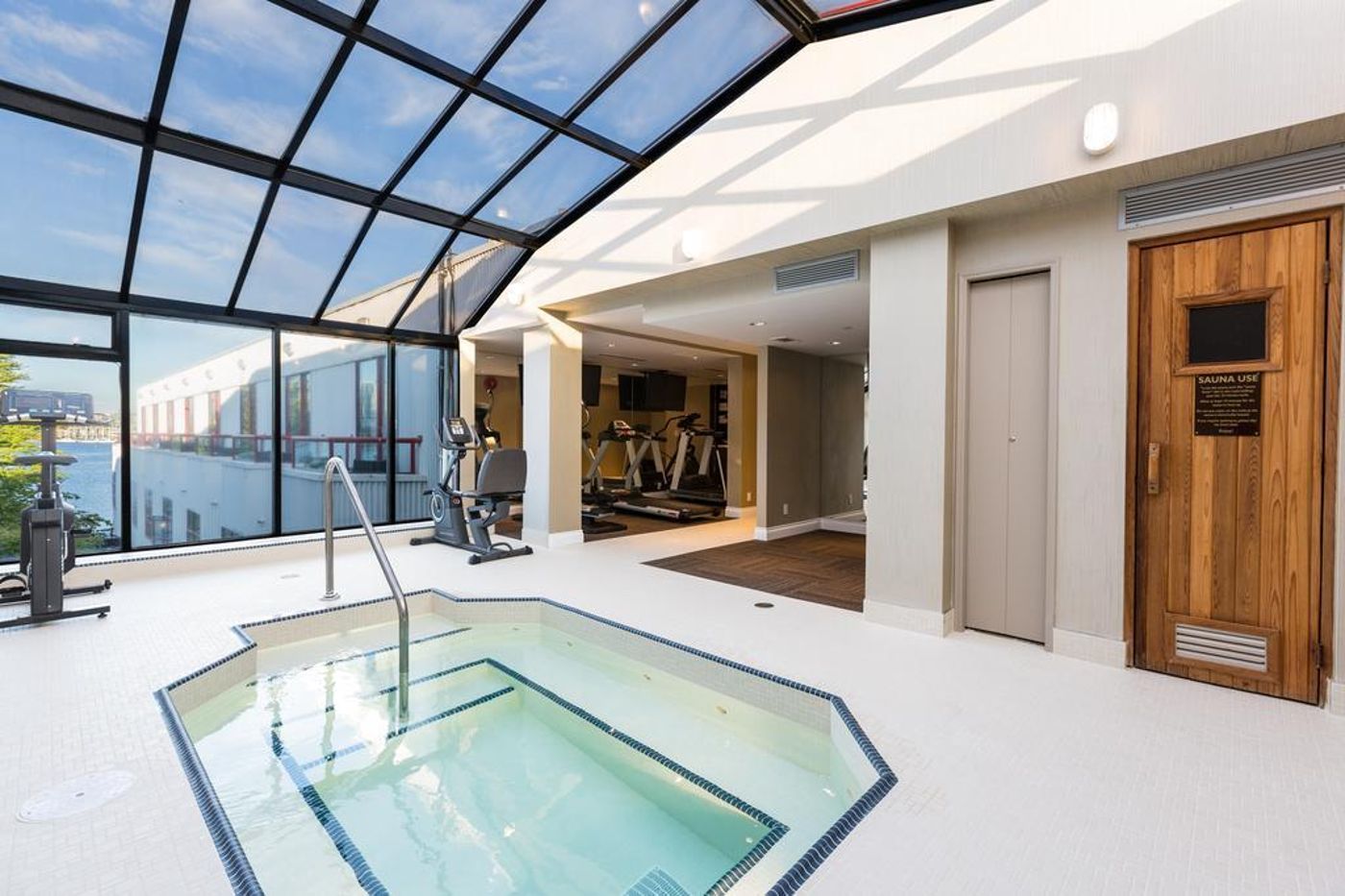 Granville-Island-Hotel-Pool-37