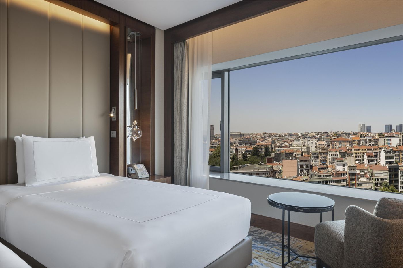 Conrad-Istanbul-Bosphorus-Room-30