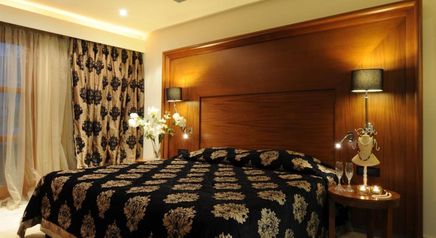 Aressana Spa Hotel & Suites