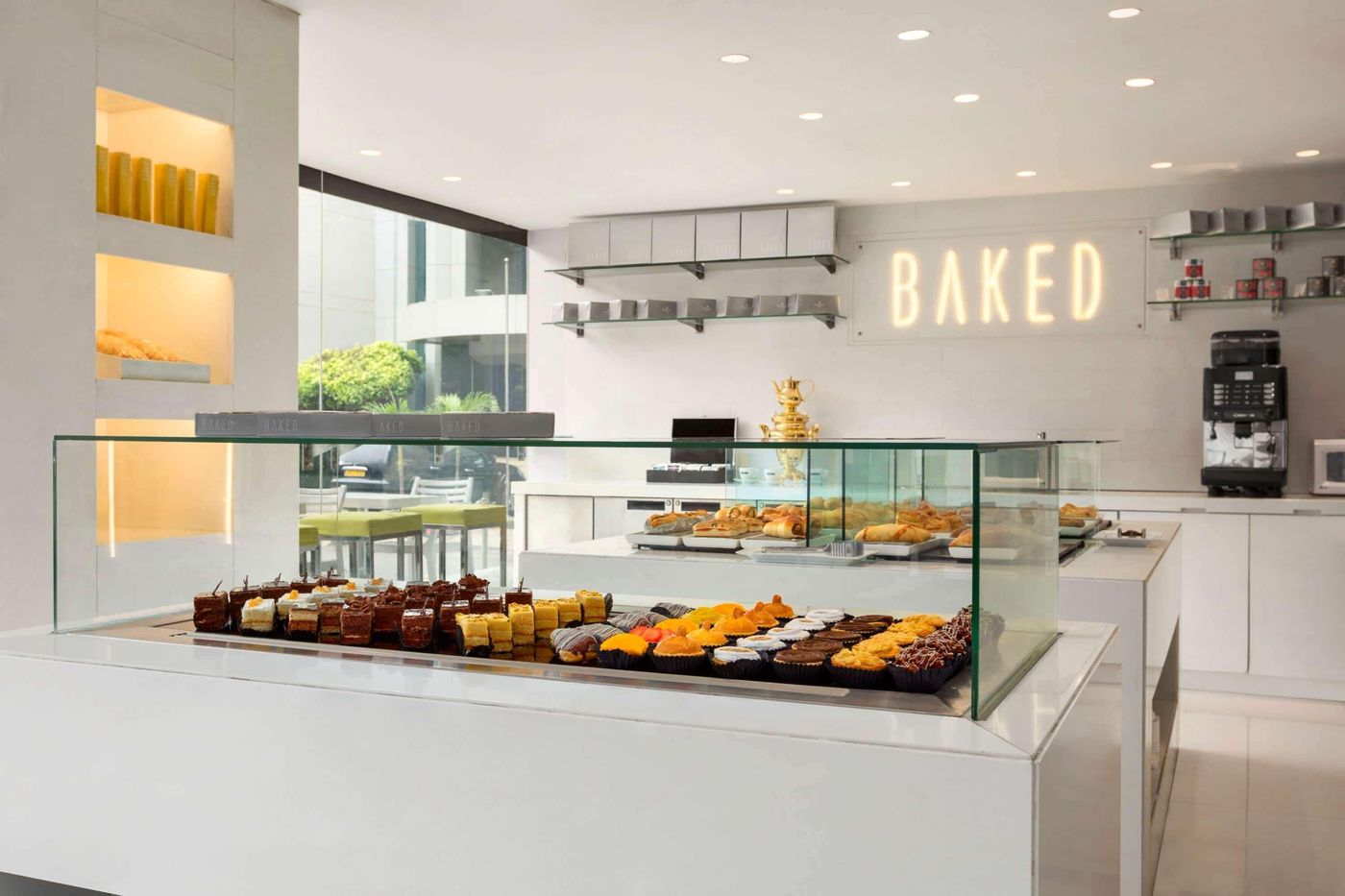 Ramada-By-Wyndham-Colombo-Restaurant-12