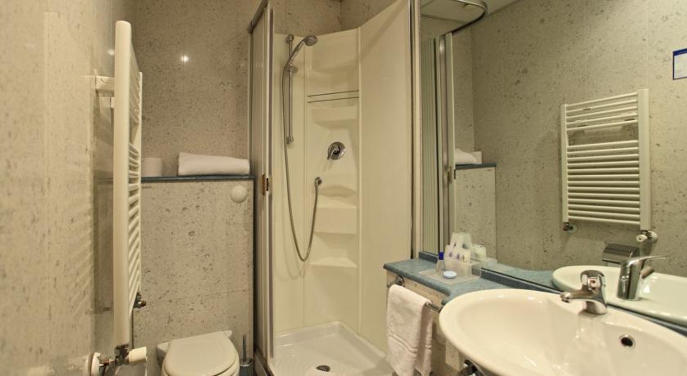 Hotel-Montecarlo-Room-18